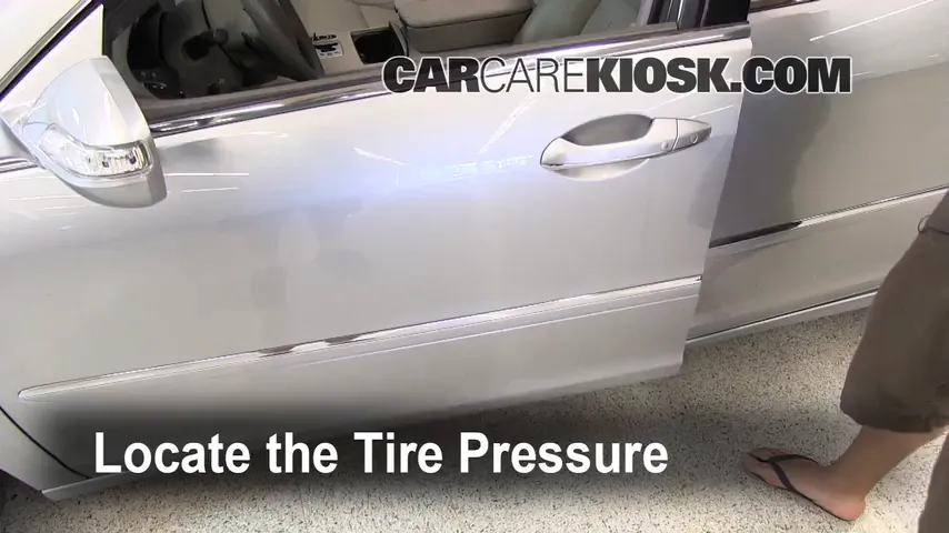 2008 Acura RL 3.5L V6 Tires & Wheels Check Tire Pressure
